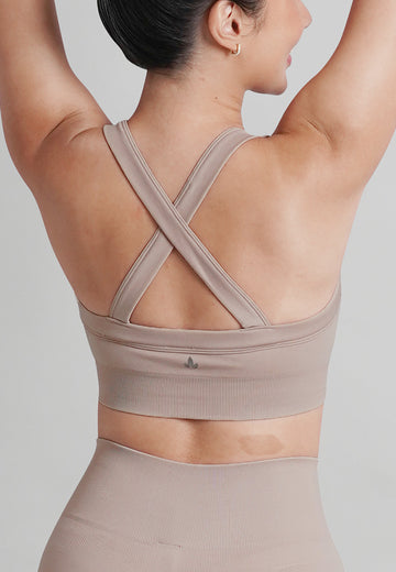 London Collection: Seamless Padded Cross Back Sports Bra